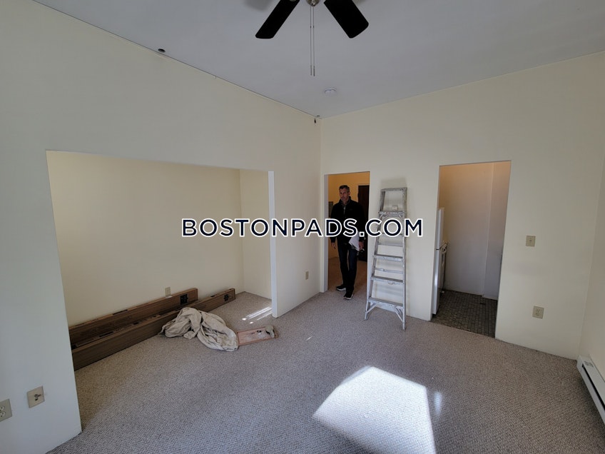 Boston - $2,390 /month