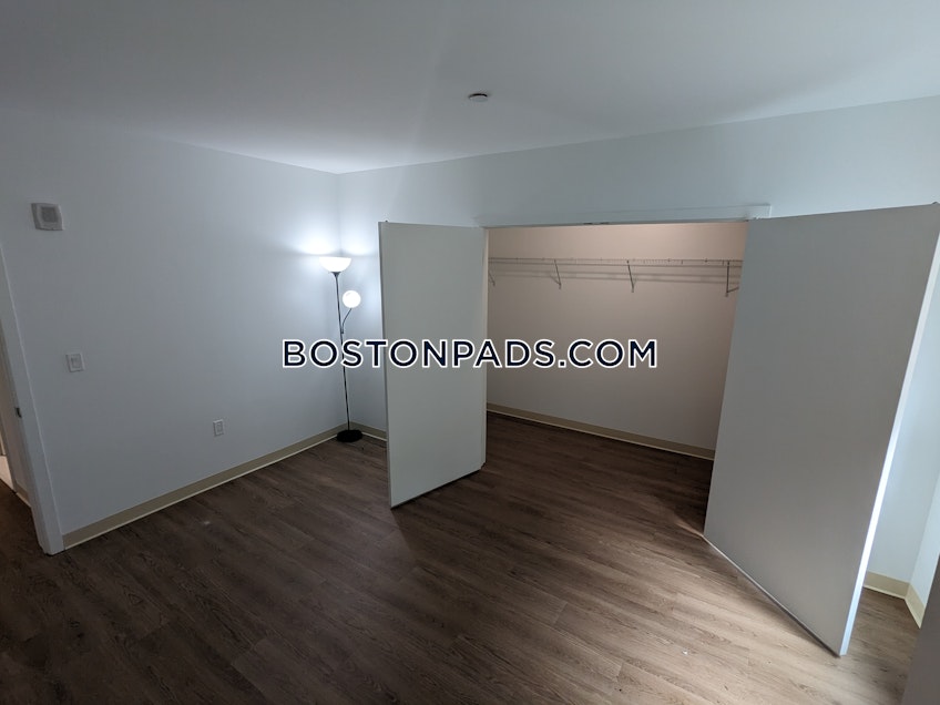 Boston - $6,037 /month