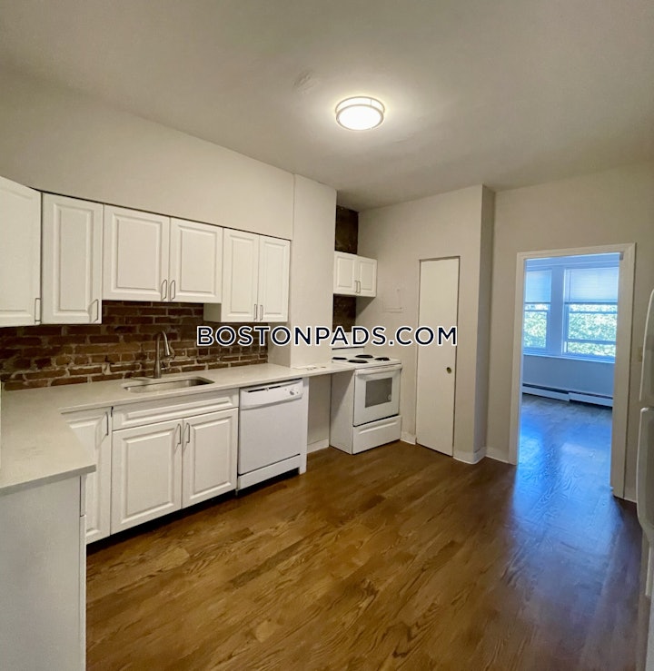 brookline-apartment-for-rent-3-bedrooms-1-bath-cleveland-circle-4750-4593449 
