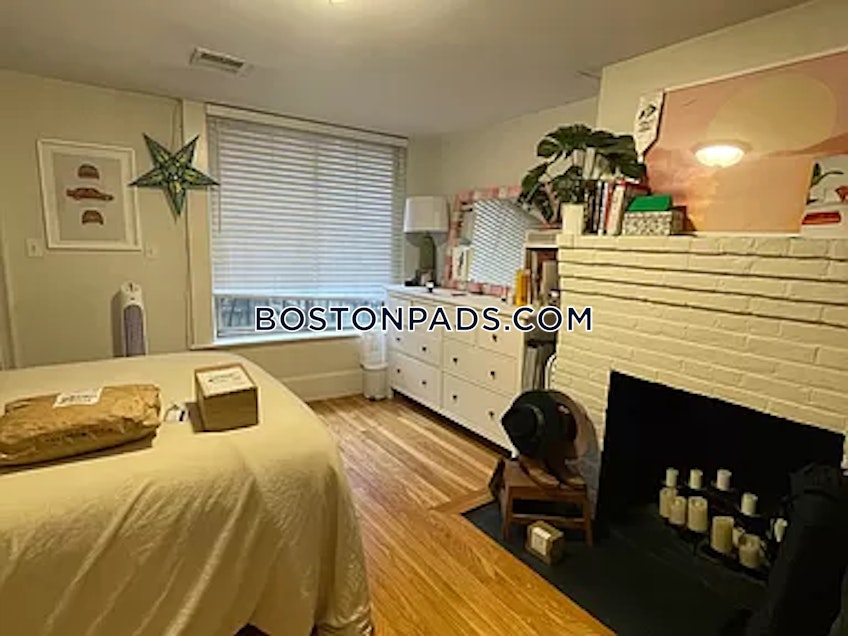 Boston - $4,450 /month
