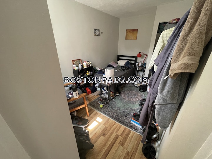 north-end-apartment-for-rent-3-bedrooms-1-bath-boston-4095-4400659 