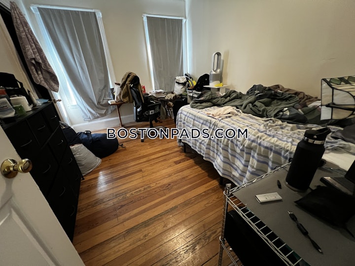 mission-hill-apartment-for-rent-4-bedrooms-15-baths-boston-4800-62448 