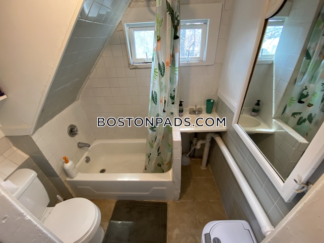 Somerville - $2,450 /mo