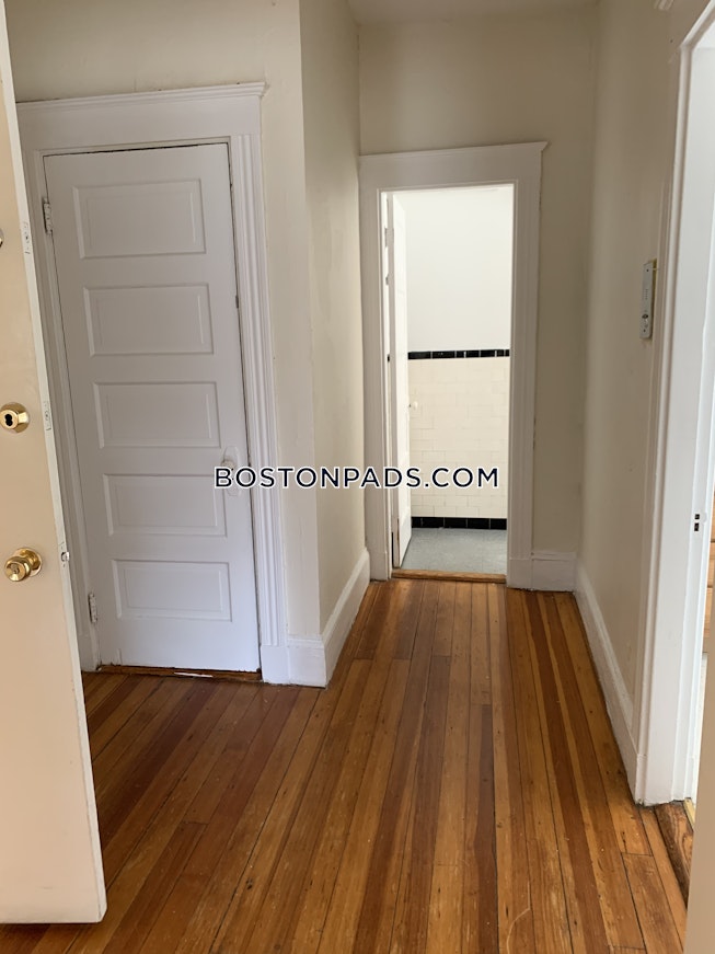 Boston - $1,875 /mo