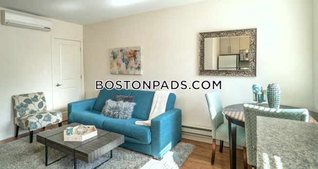 Boston - $2,600 /mo