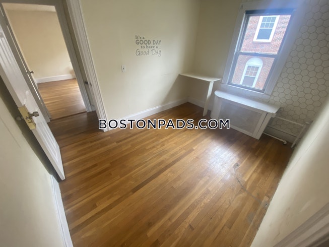 Boston - $4,300 /mo