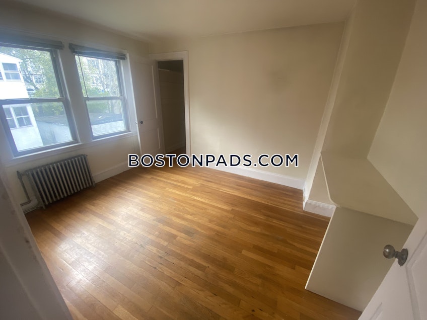 Boston - $4,300 /month