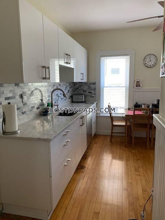 Somerville - $4,100 /mo