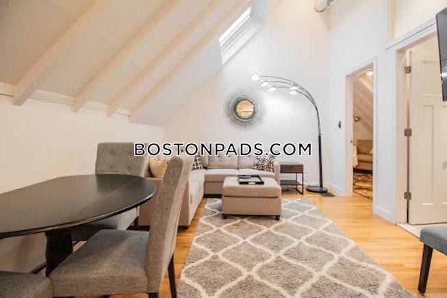 Boston - $4,800 /mo