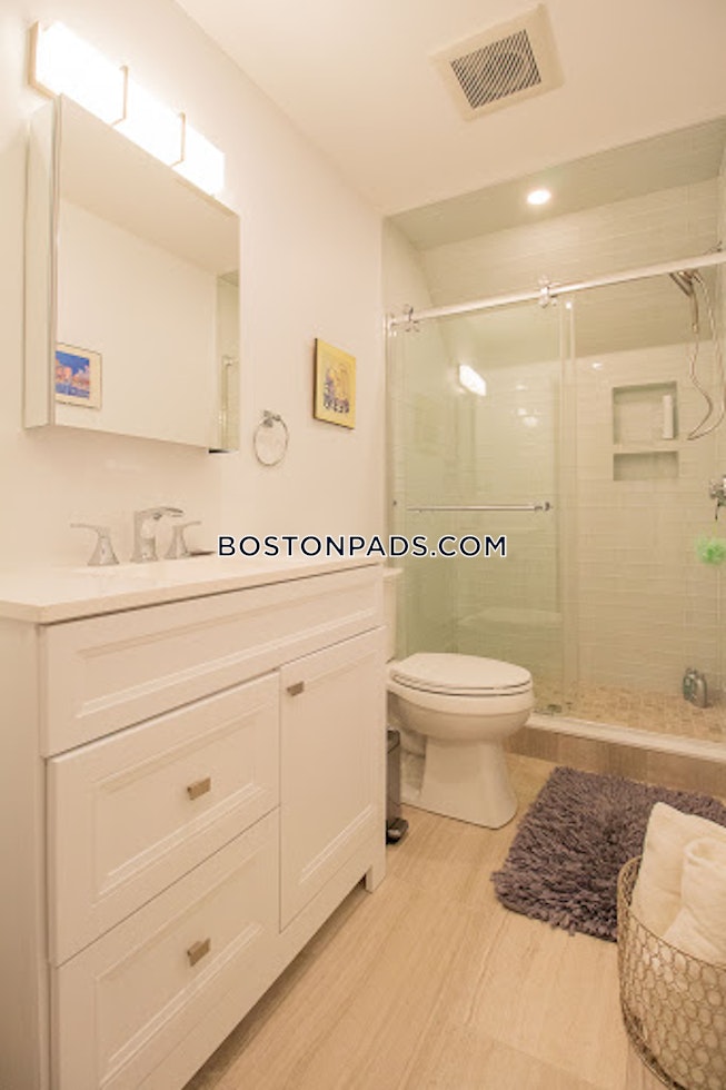 Boston - $4,800 /mo