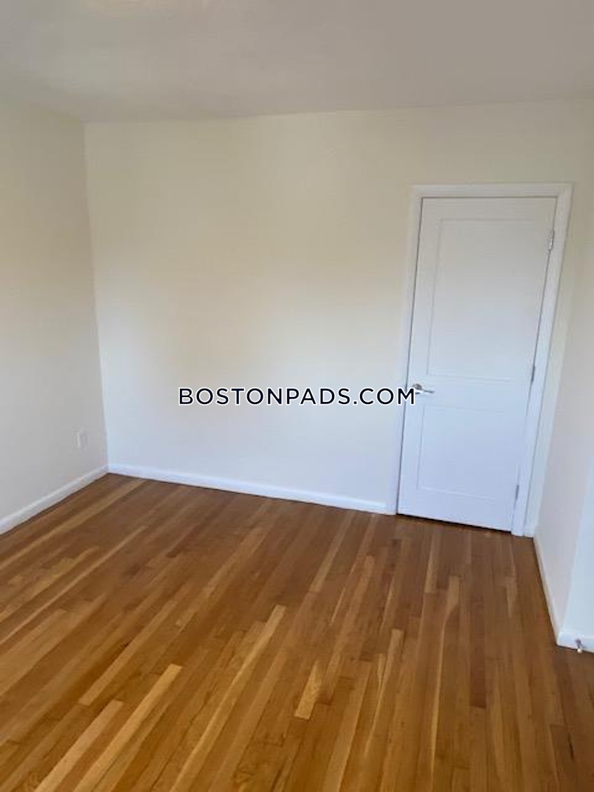 Boston - $3,050 /month