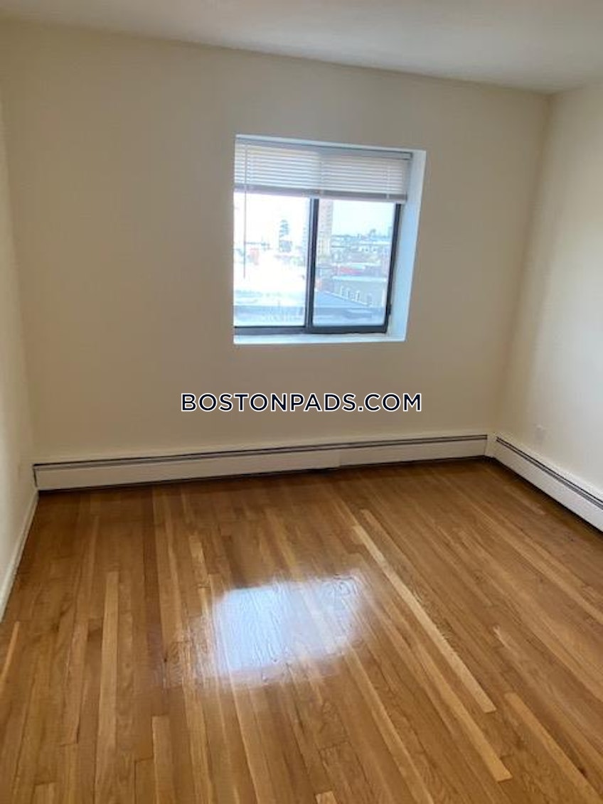 Boston - $3,050 /month