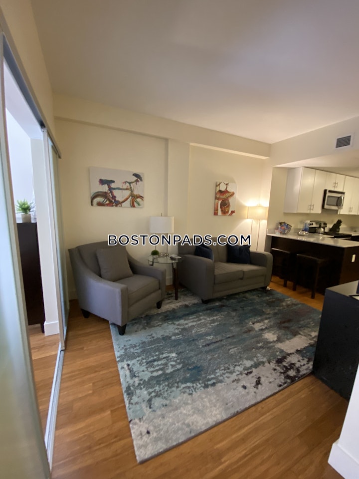 downtown-2-beds-1-bath-boston-4100-4343381 