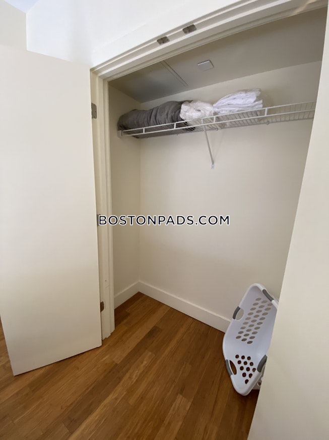 Boston - $4,100 /mo