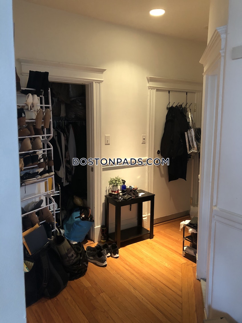 Boston - $2,600 /month