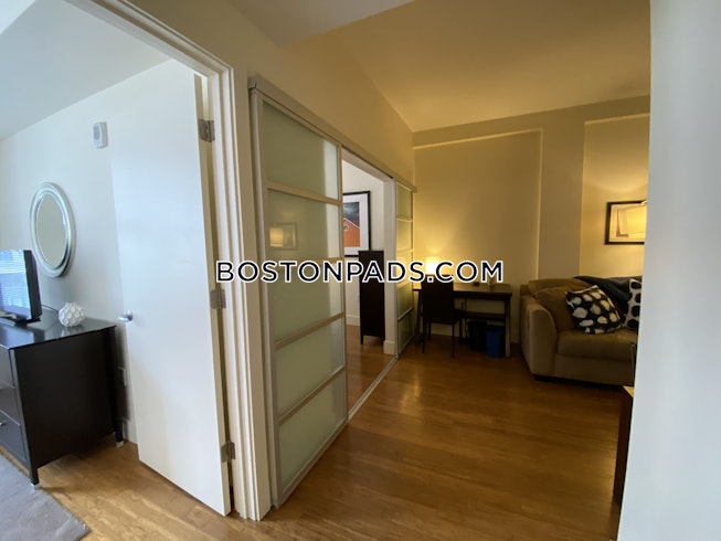 Boston - $4,200 /mo