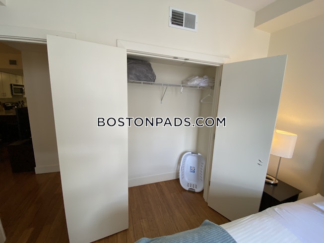 Boston - $4,200 /mo