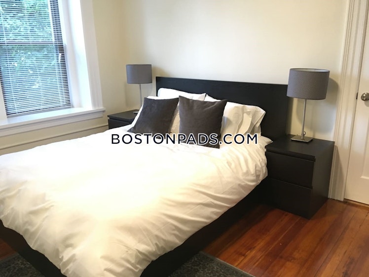 Beacon St., Brookline