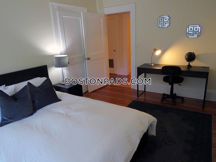 Beacon St., Brookline