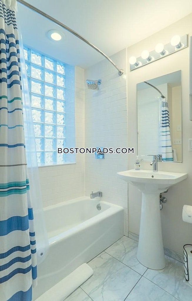 Boston - $2,600 /mo