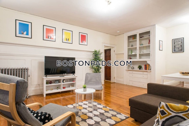 Brookline - $5,900 /mo