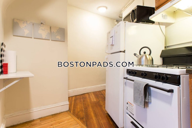 Brookline - $3,100 /mo