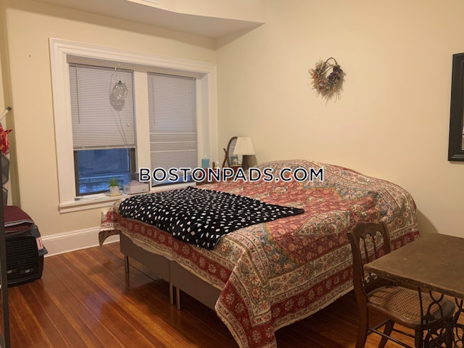 Brookline - $3,600 /mo