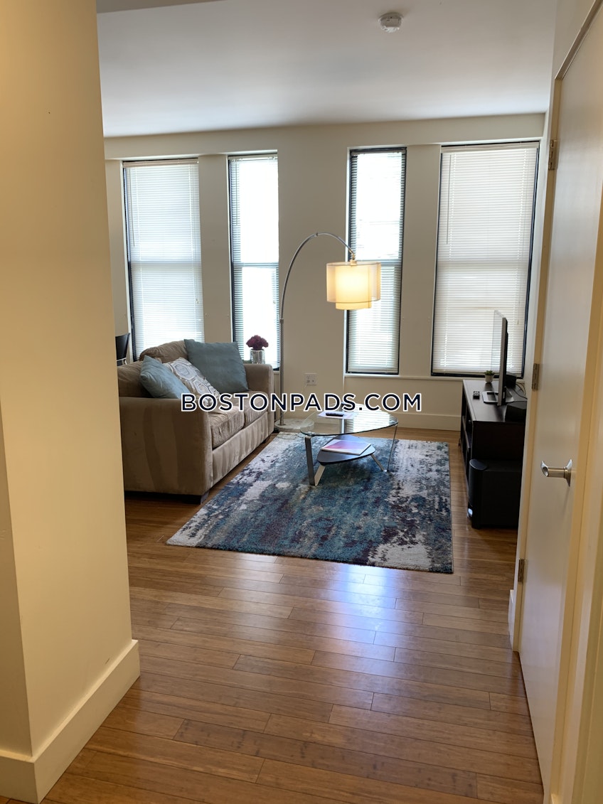 Boston - $3,125 /month