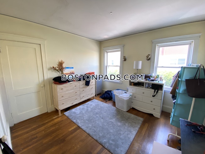 Boston - $2,300 /mo