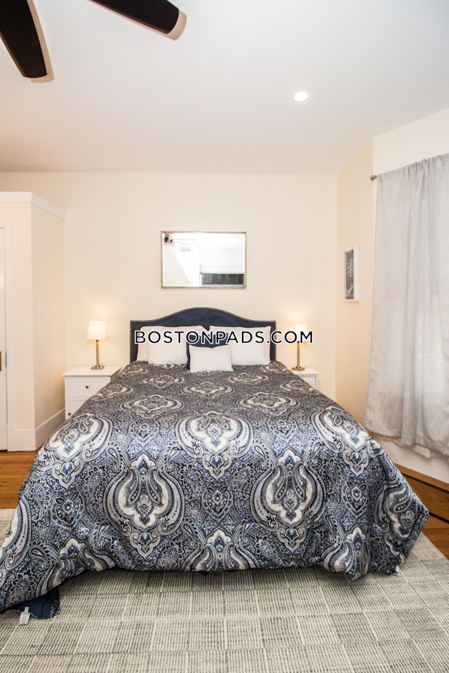 Boston - $2,350 /mo