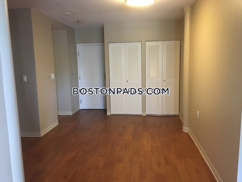 Boston - $3,476 /month