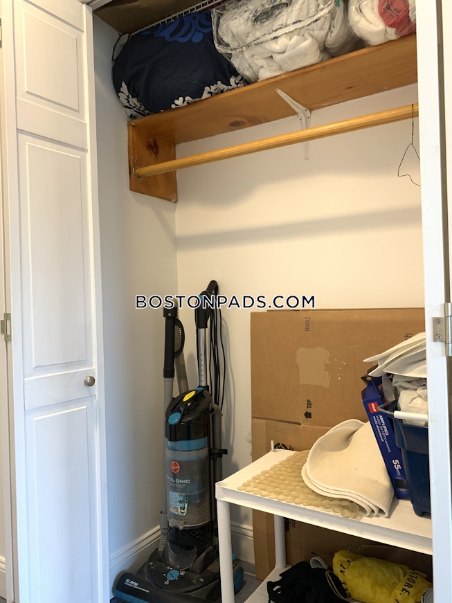 Boston - $1,950 /mo