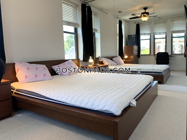 Boston - $1,950 /mo