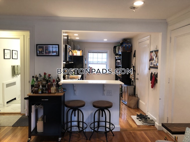 Newton - $2,800 /mo