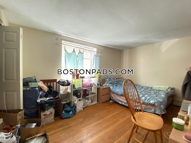 Brookline - $2,300 /mo