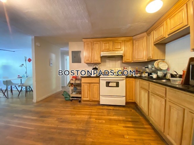 Brookline - $2,300 /mo