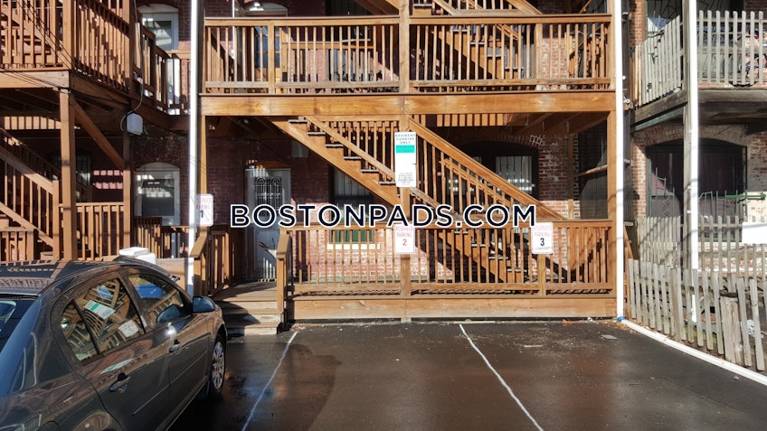 Boston - $3,100 /month