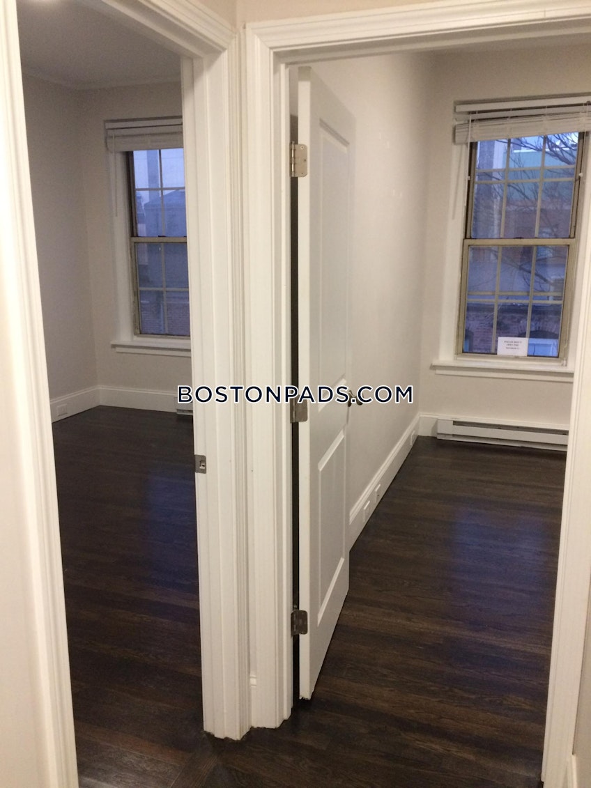 Boston - $3,325 /month