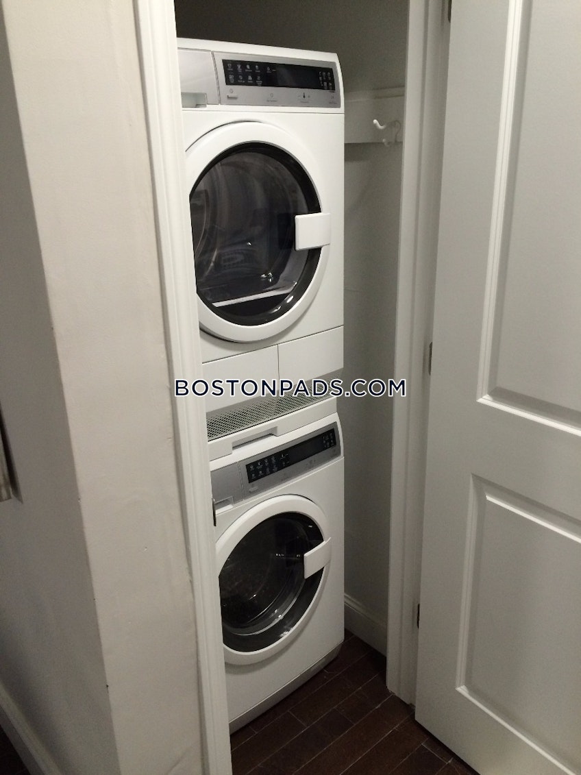 Boston - $3,325 /month