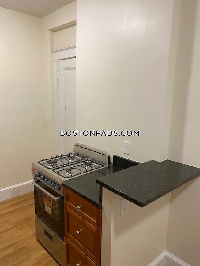 Cambridge - $2,800 /mo