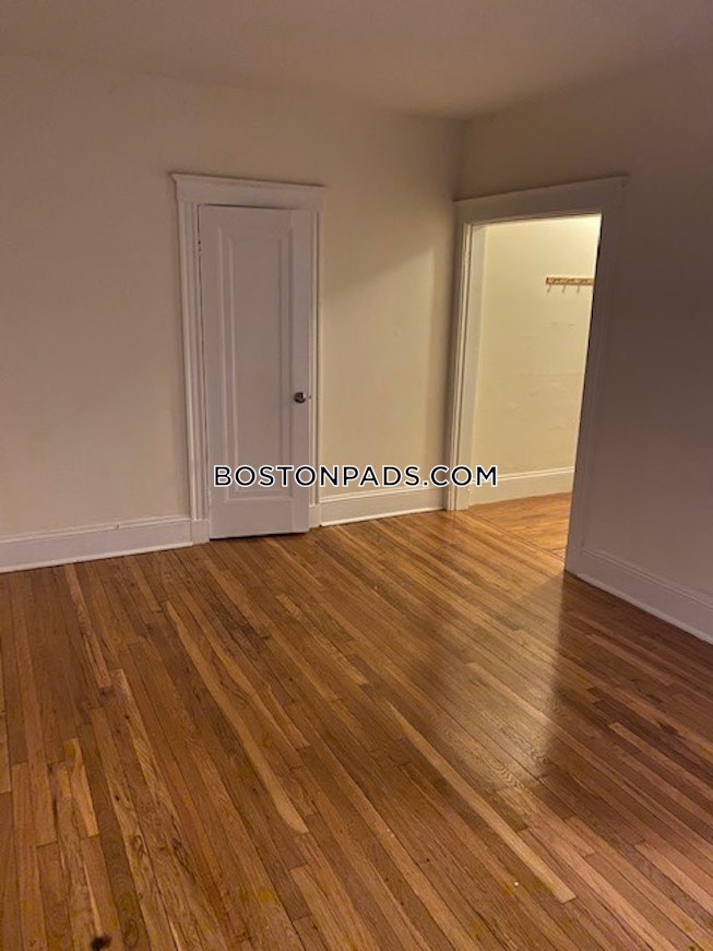 Cambridge - $2,800 /mo