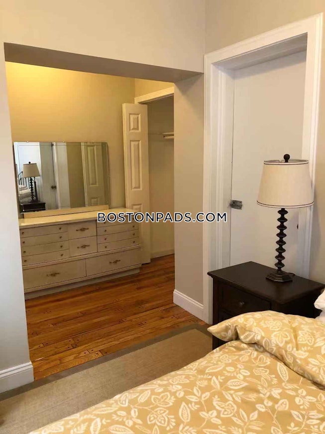 Boston - $2,600 /mo