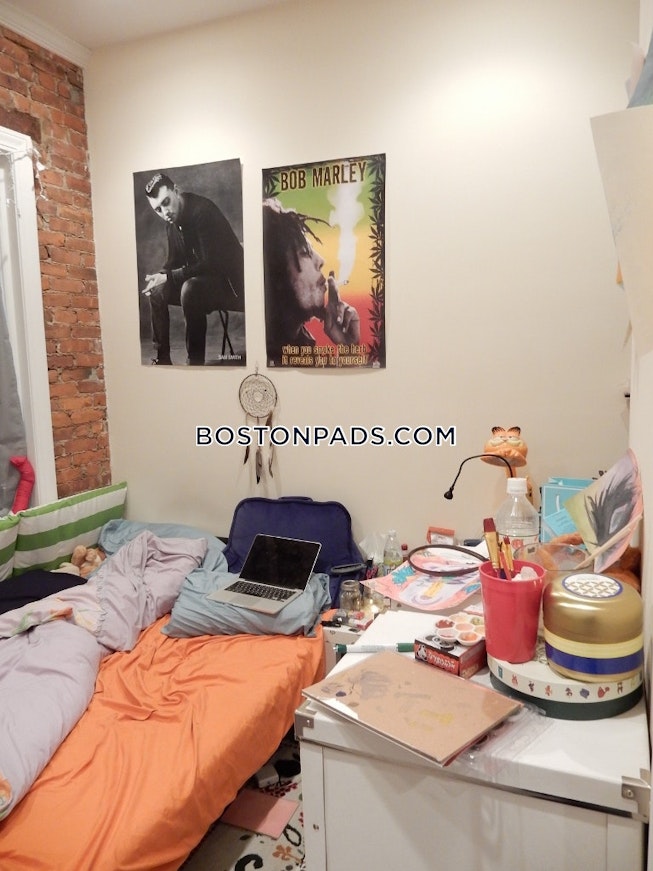 Boston - $3,200 /mo