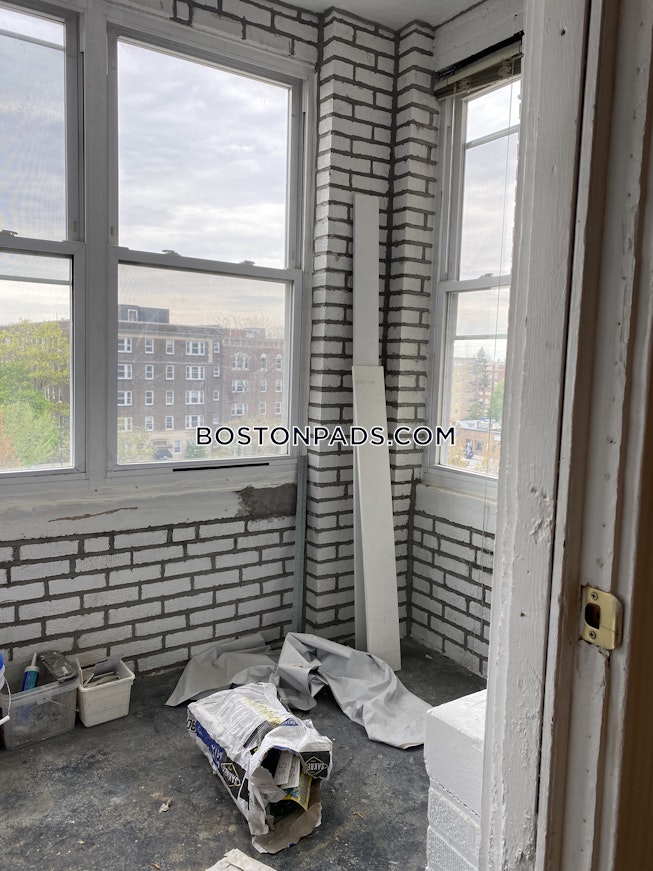 Boston - $2,175 /mo