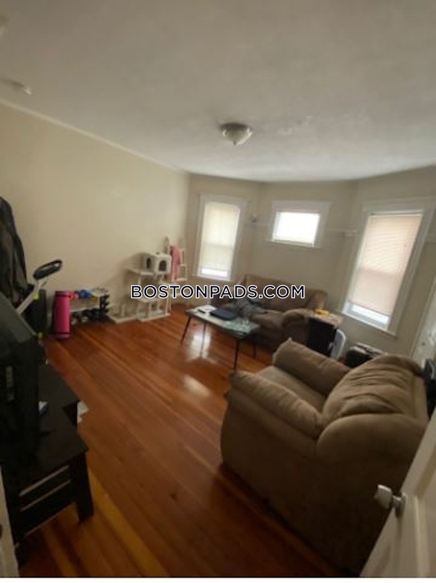 Boston - $3,100 /month