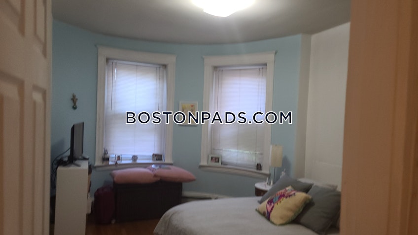 Brookline - $2,350 /month