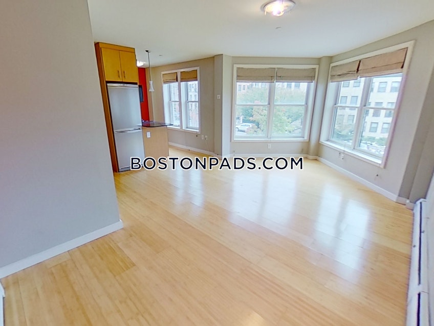 Boston - $2,400 /month