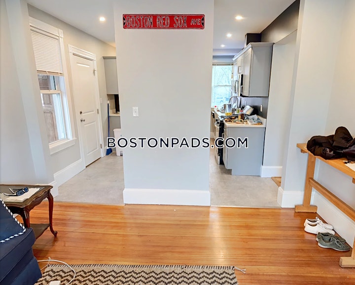 dorchester-apartment-for-rent-4-bedrooms-2-baths-boston-4500-3769311 