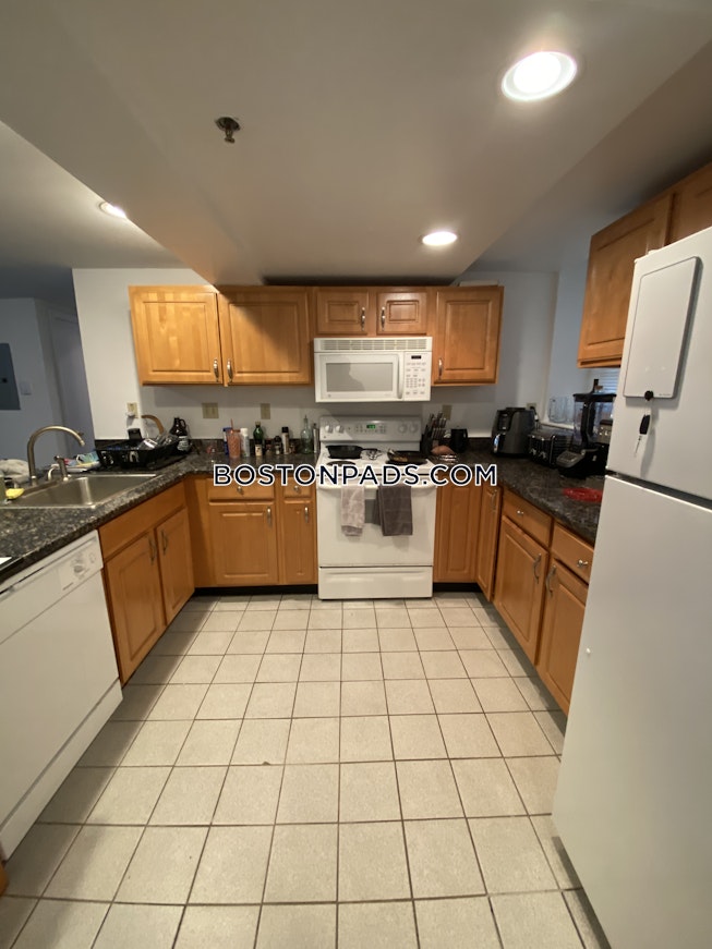 Boston - $3,300 /mo