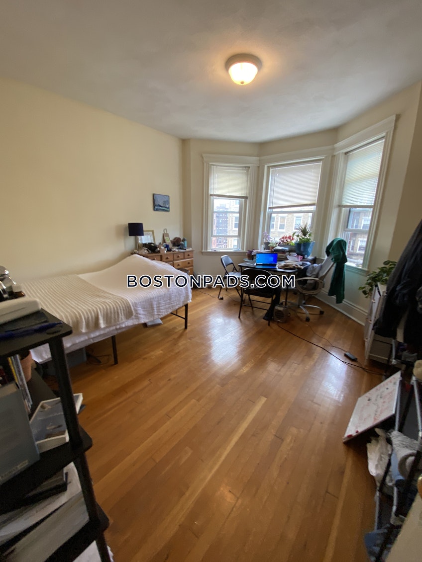 Boston - $3,600 /month